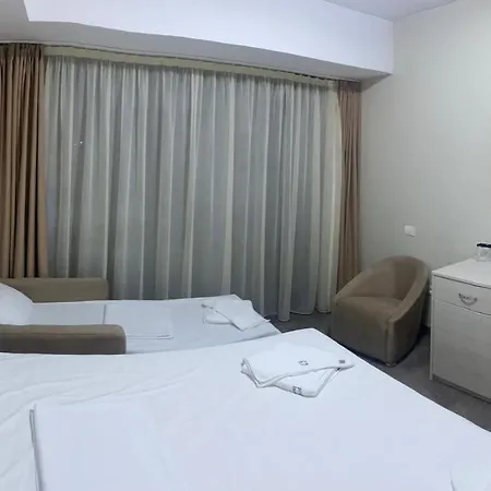 호텔 Alis 3*