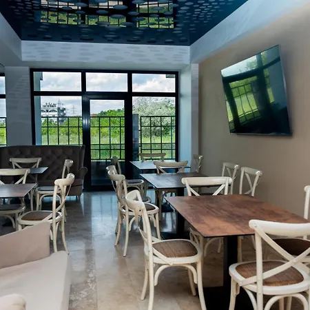 Alis Hotel 3*